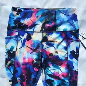 NWT RBX Capri Leggings High Waisted Size M w/ Pockets Watercolor Floral Abstract